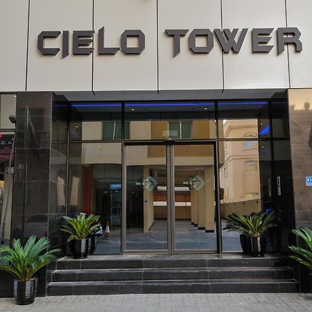 Cielo Tower Aparthotel Manama Exterior photo